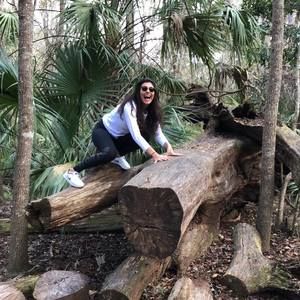 Meet your Posher, Valeria